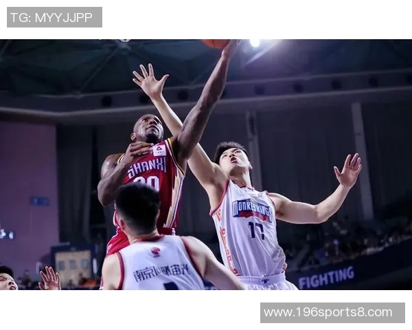 杨瀚森双双表现出色里勒关键时刻发力助北控险胜青岛